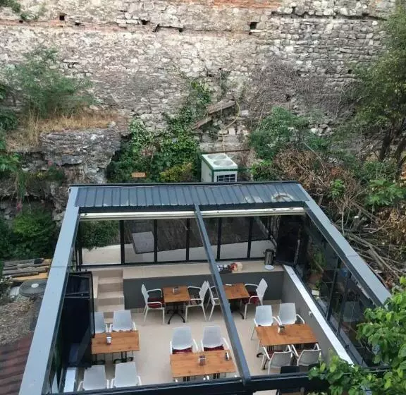 Amida House
