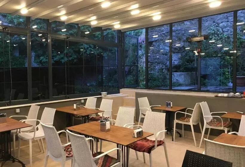 Amida House