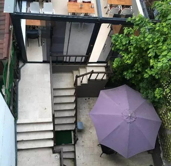 Amida House