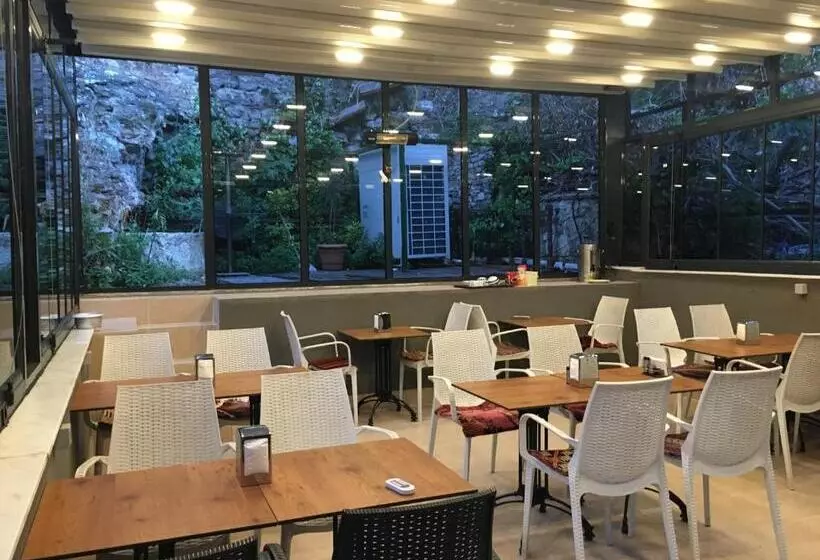 Amida House