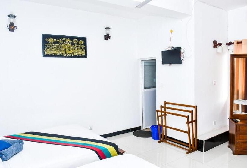 Hotel Kandy Riverside Villa