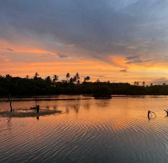 膳宿费 Eagles Nest Cabanas