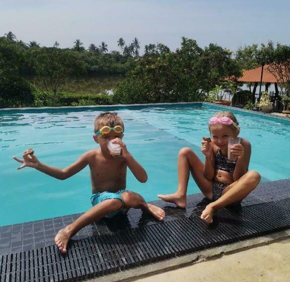 膳宿费 Eagles Nest Cabanas