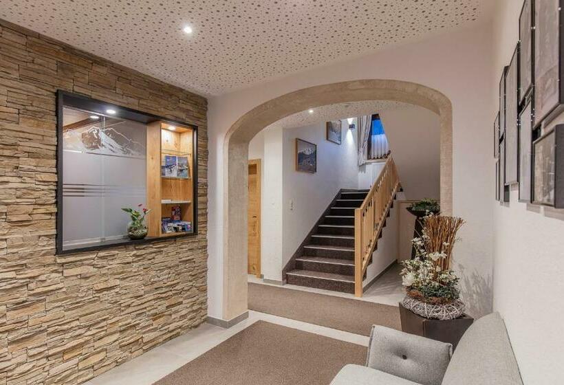 پانسیون Gästehaus Emil