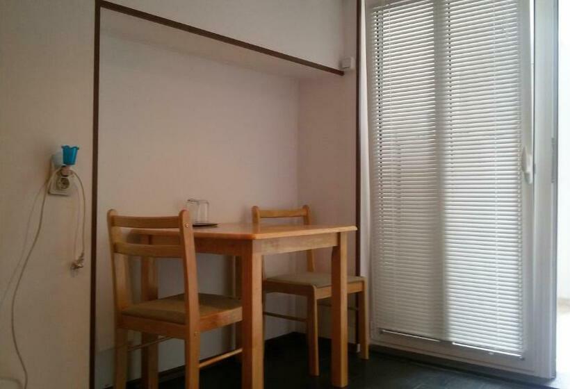 ペンション Guest House Selin