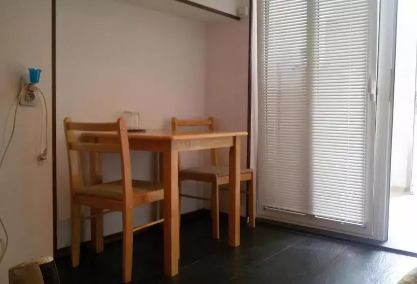 پانسیون Guest House Selin