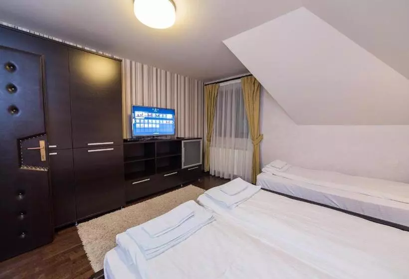 پانسیون Guest House Vila Bajka