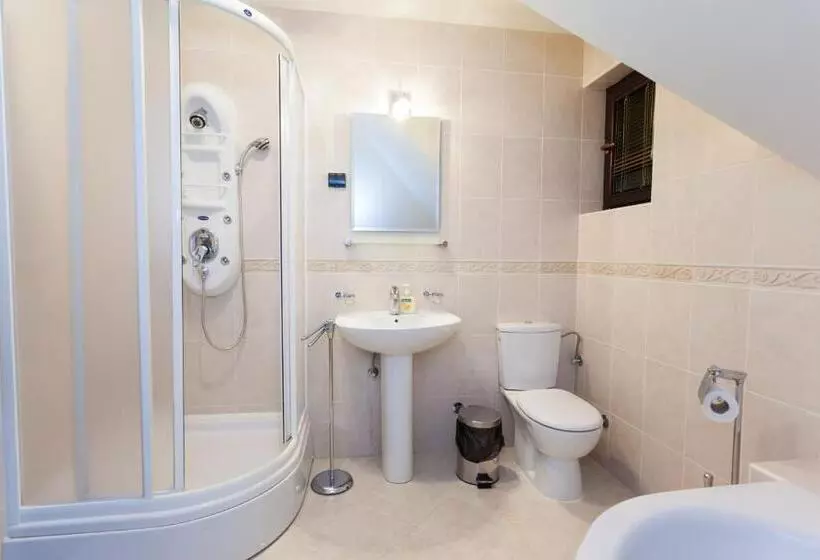 پانسیون Guest House Vila Bajka