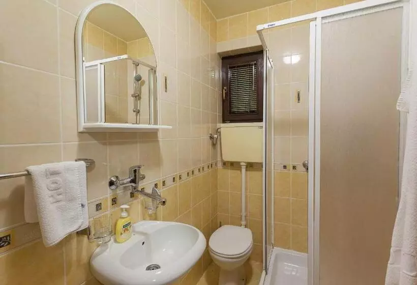 پانسیون Guest House Vila Bajka