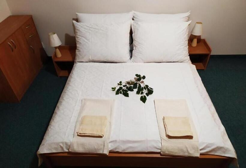 بنسيون Penzion Lipno Jantar