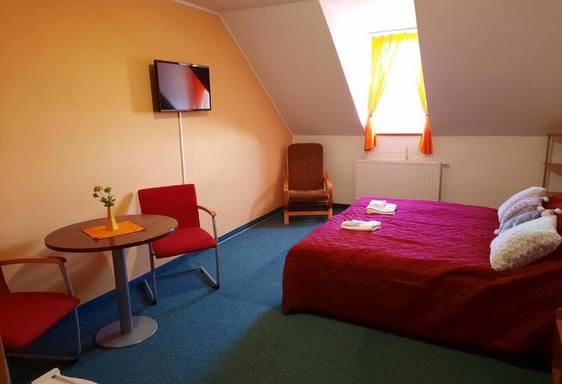 بنسيون Penzion Lipno Jantar