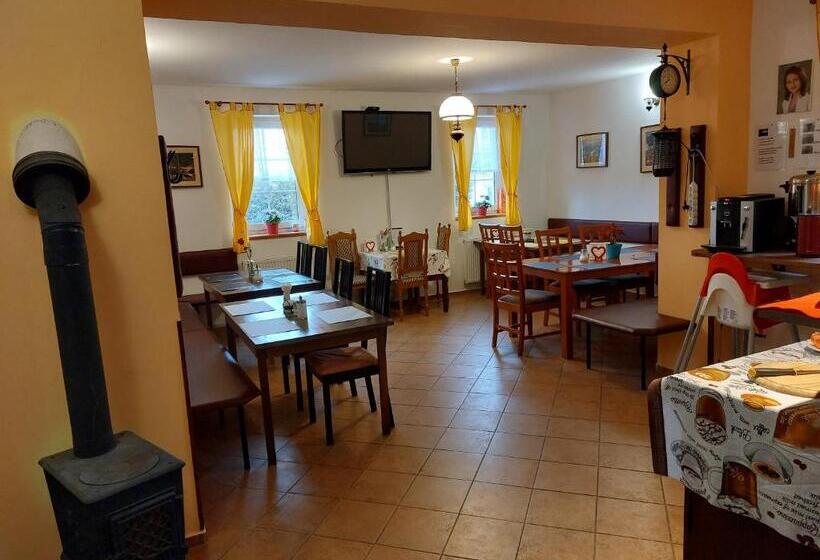 بنسيون Penzion Lipno Jantar