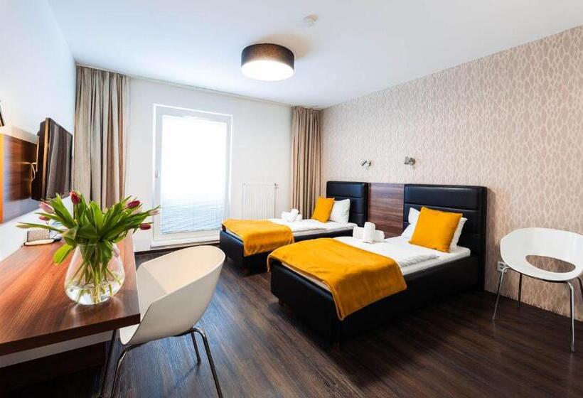 ペンション Penzion V Jízdárně