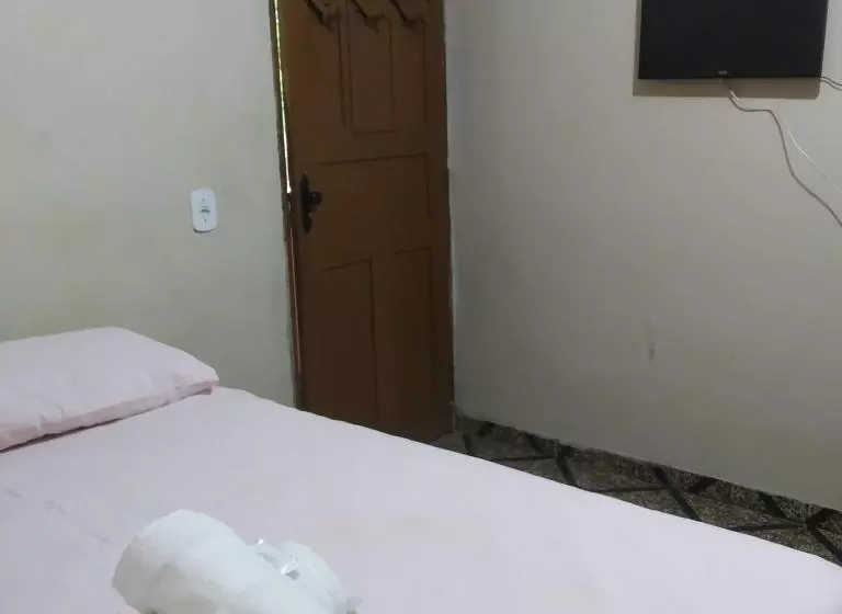 ペンション Pousada Sitio Preguicas