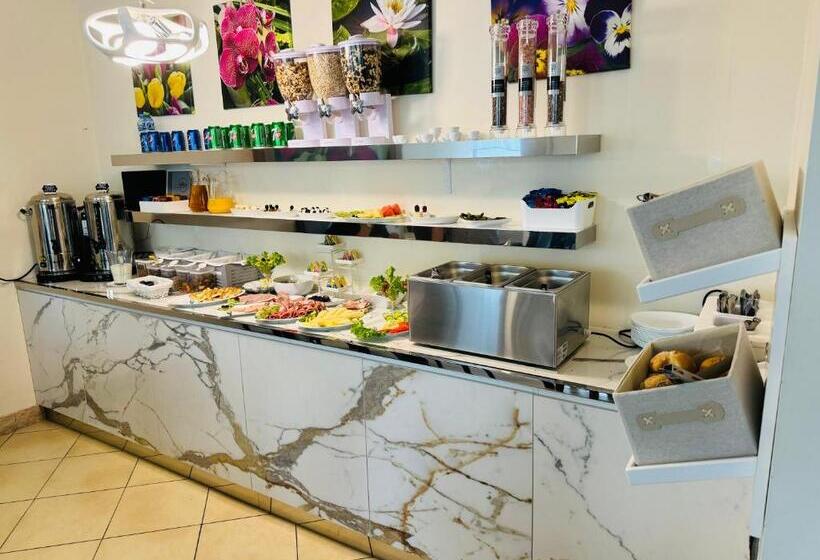 פנסיון Willa Adonis