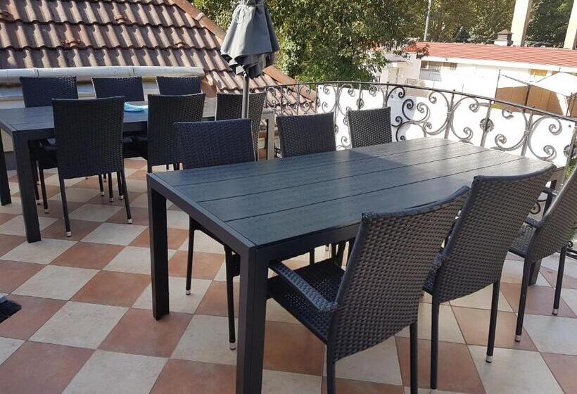 The Corner House Panzió