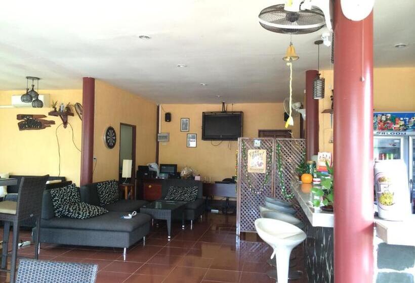 فندق صغير Baansanook Resort & Swimming Pool