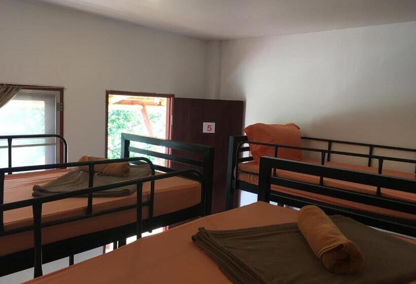 Schronisko Sea Breeze Backpacker