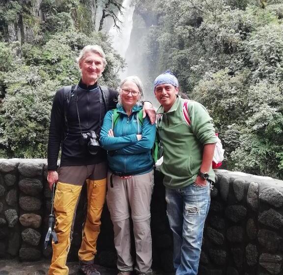 צימר Hostal La Casa Amarilla City