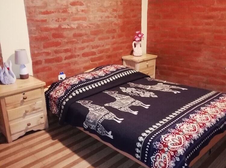 مبيت وإفطار Hostal La Casa Amarilla City