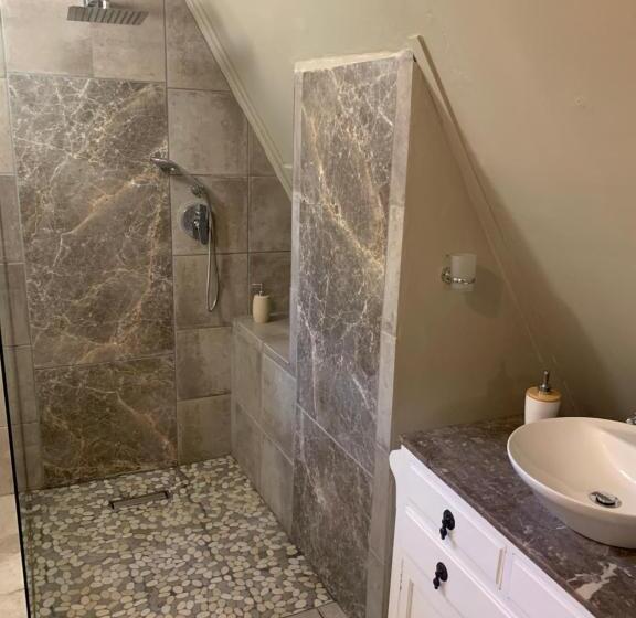 مبيت وإفطار Notting Hill Lodge