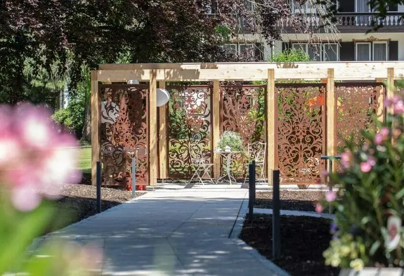 ホテル Adolphine Garden