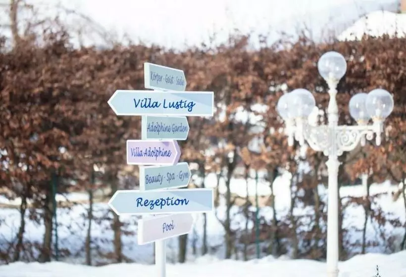 ホテル Adolphine Garden