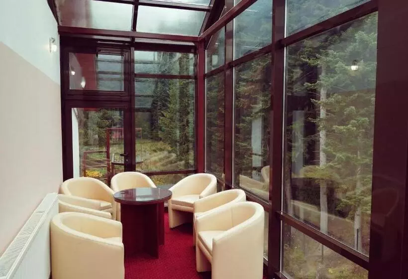 Hotel Hostel Cppi Vest