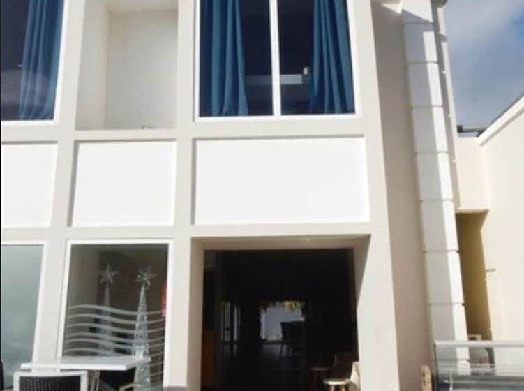 هتل Islander Bonaire