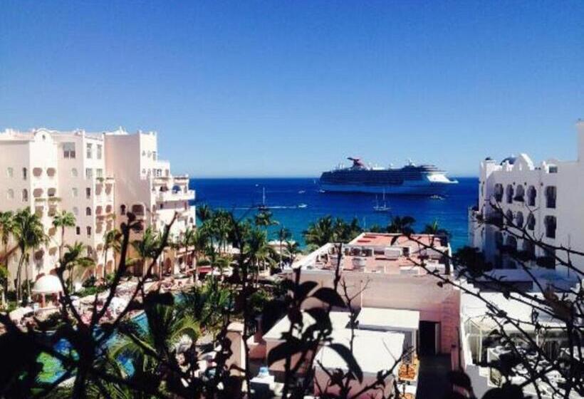 Hotelli Suites At Pb Rose  Resort And Spa Cabo San Lucas