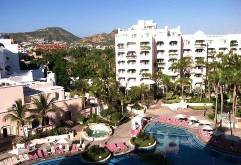 Hotelli Suites At Pb Rose  Resort And Spa Cabo San Lucas