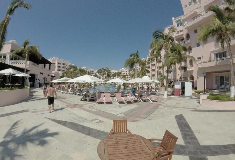 Hotelli Suites At Pb Rose  Resort And Spa Cabo San Lucas