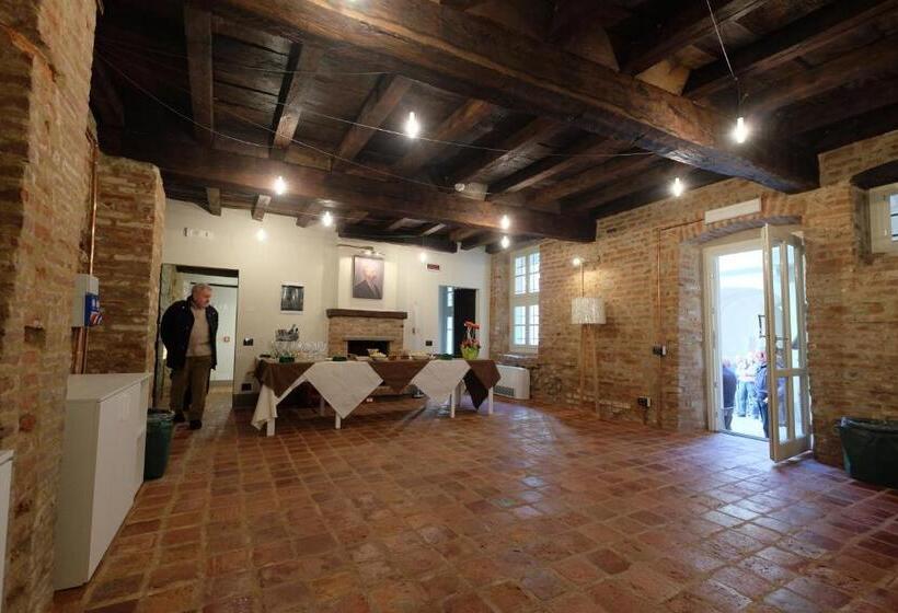 Palazzo Sacco Hostello Fossano