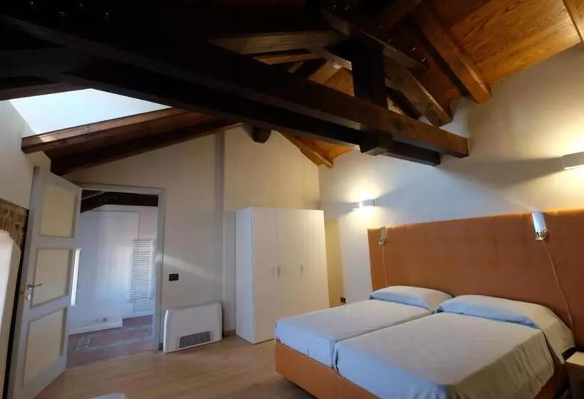 Palazzo Sacco Hostello Fossano