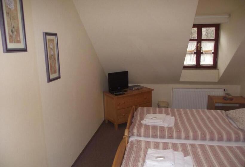 פנסיון Penzion Po Vode