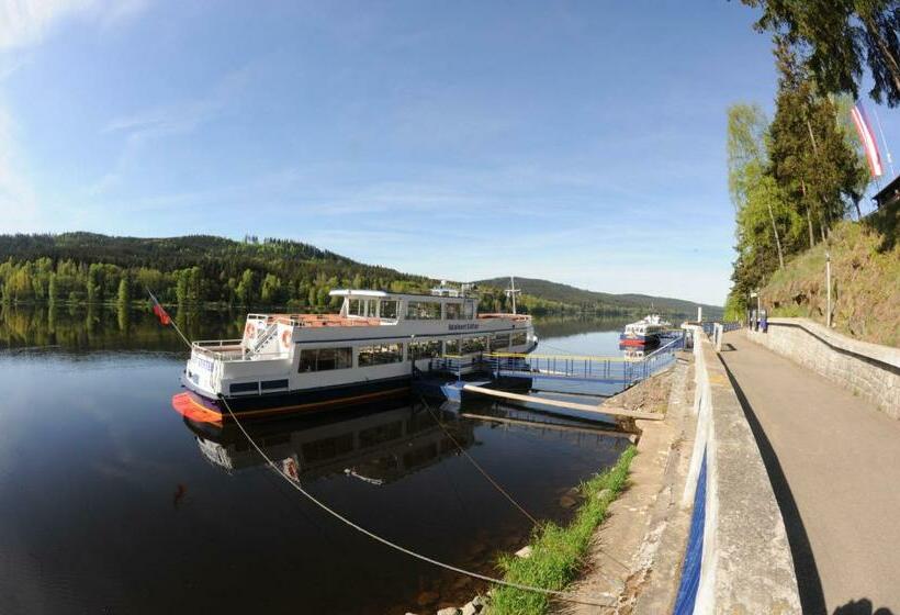 膳宿费 Penzion Pristav