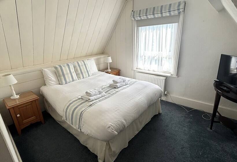 بنسيون Winter Dene Hotel Beachside