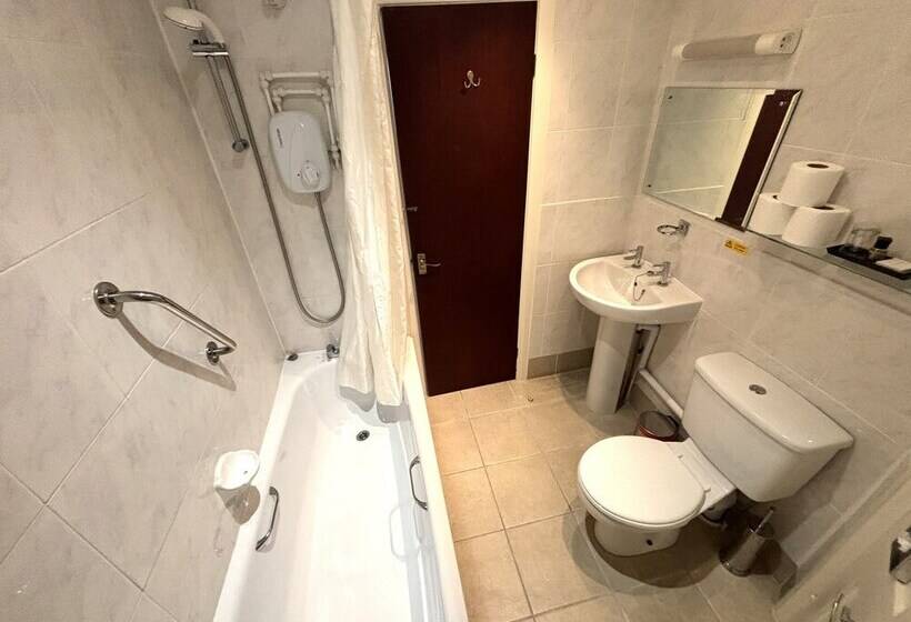 بنسيون Winter Dene Hotel Beachside