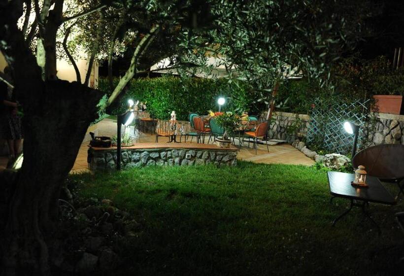 ベッドアンドブレックファースト A 2 Passi Dagli Dei