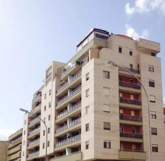 تختخواب و صبحانه L'attico Del Centro