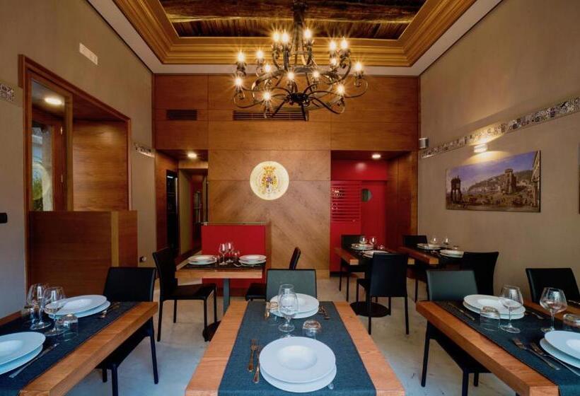 تختخواب و صبحانه Napolart