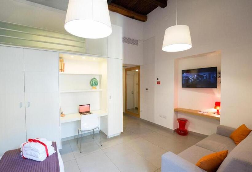 تختخواب و صبحانه Napolart