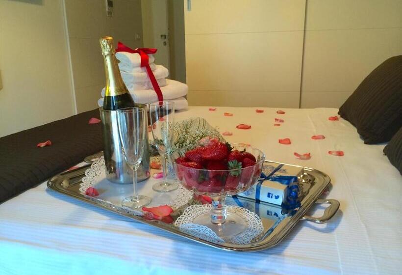 تختخواب و صبحانه Napolart