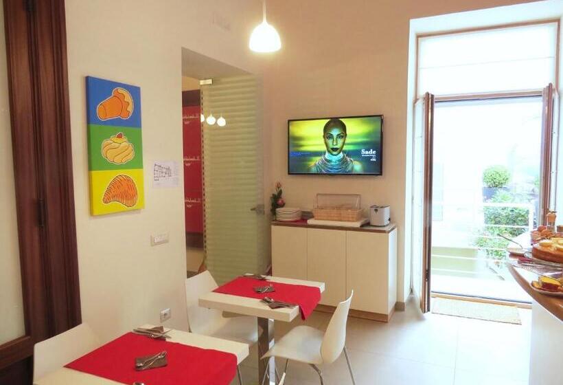 تختخواب و صبحانه Napolart