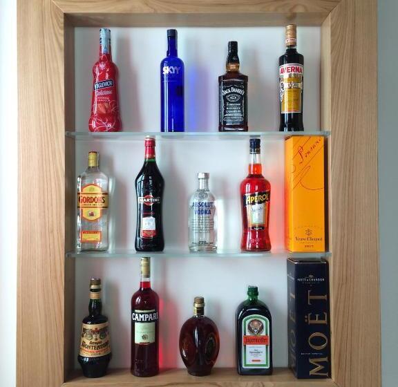 تختخواب و صبحانه Napolart