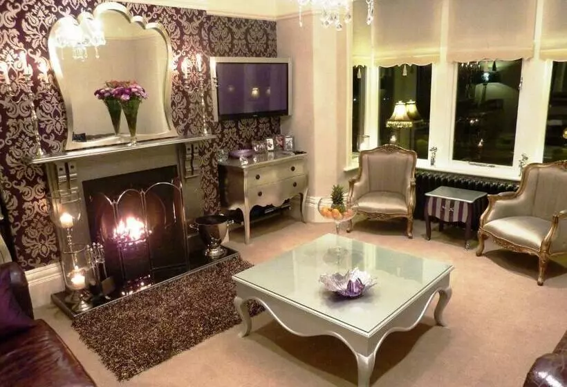 Aamiaismajoitus (B&B) Shelbourne House