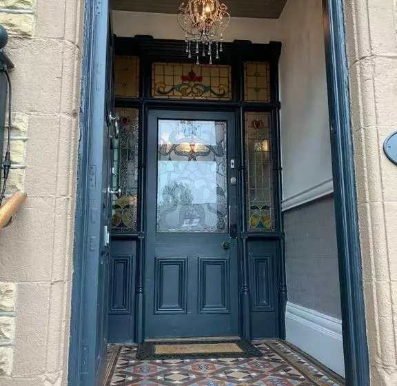 Aamiaismajoitus (B&B) Shelbourne House