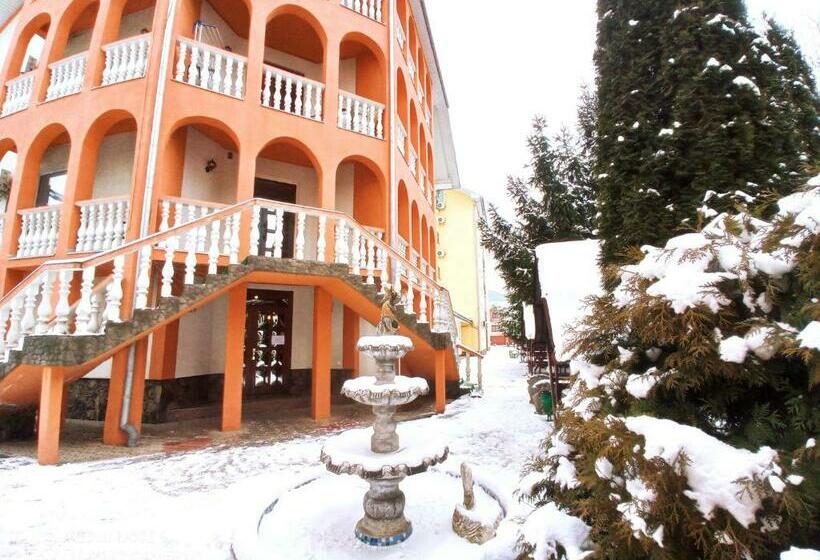 هتل славутич