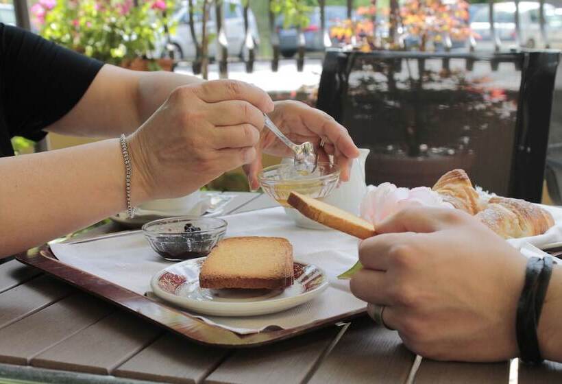 בית מלון כפרי Delle Ortensie