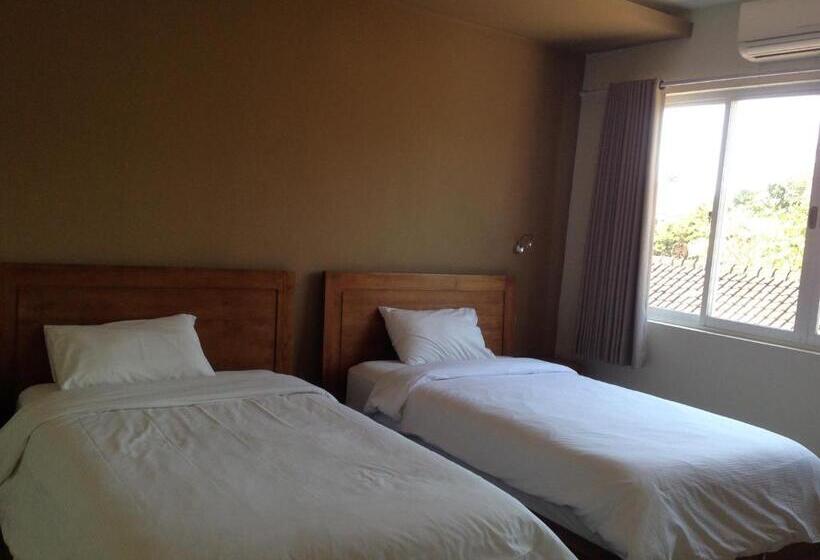 ホテル Oxy House Bali